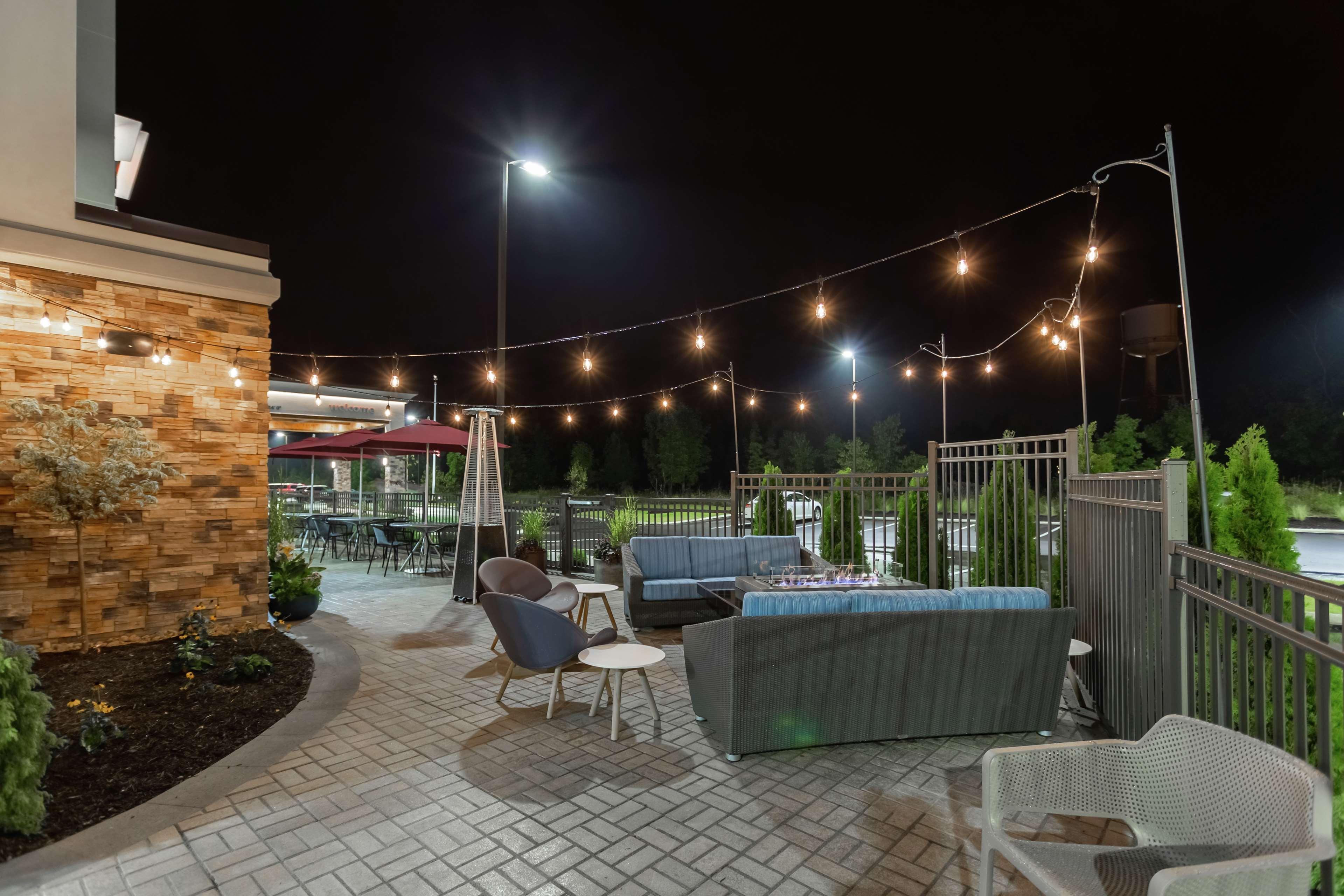 Hampton Inn Madison, Oh Екстериор снимка