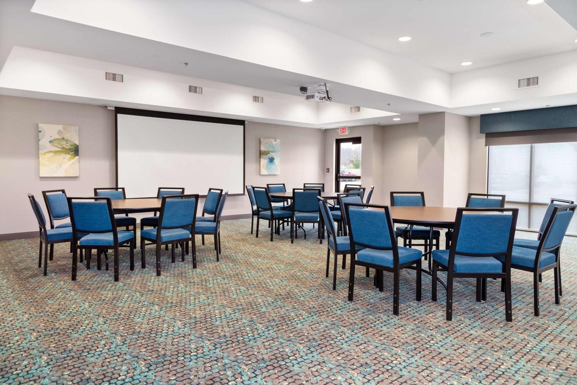 Hampton Inn Madison, Oh Екстериор снимка