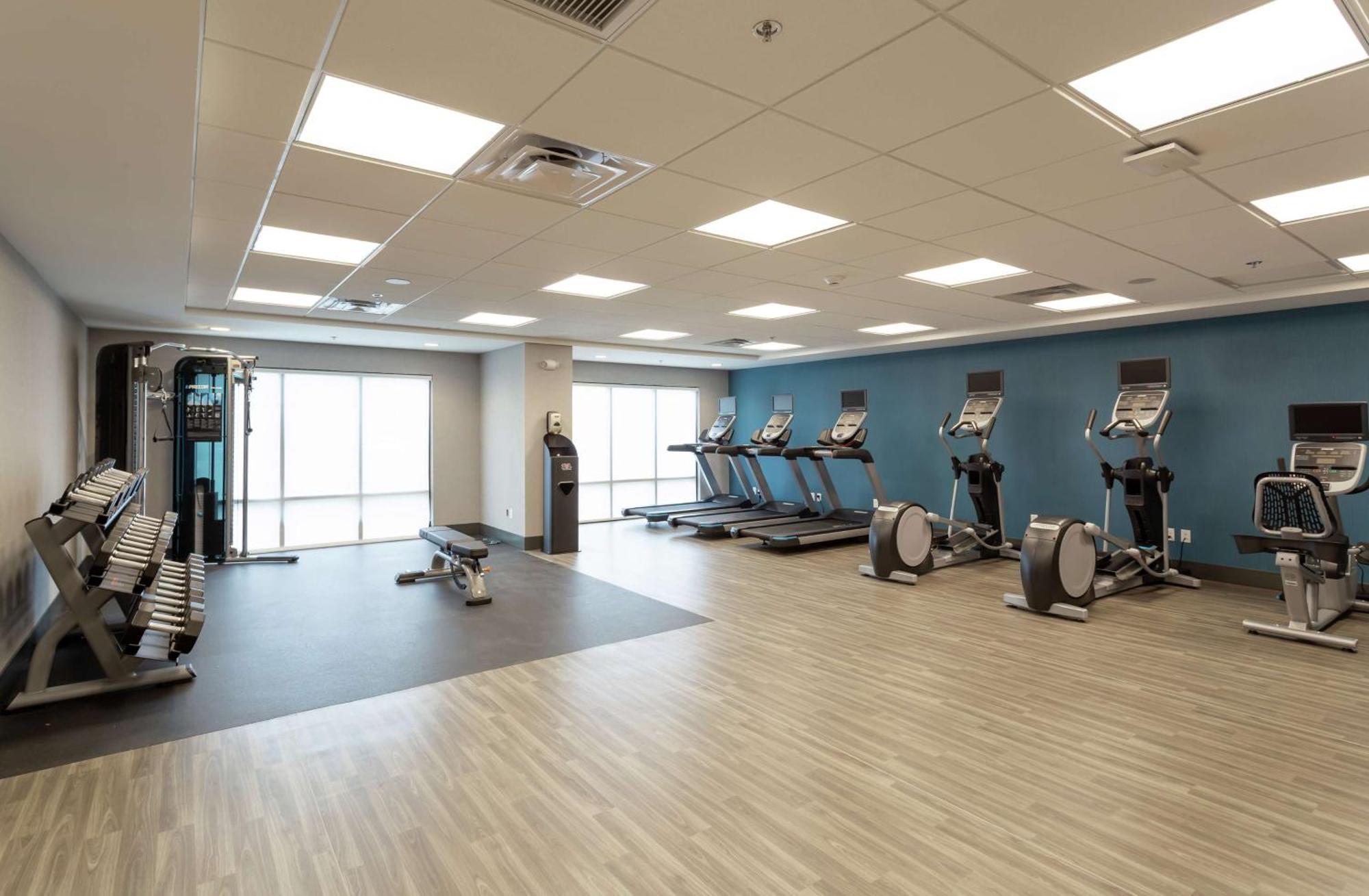 Hampton Inn Madison, Oh Екстериор снимка
