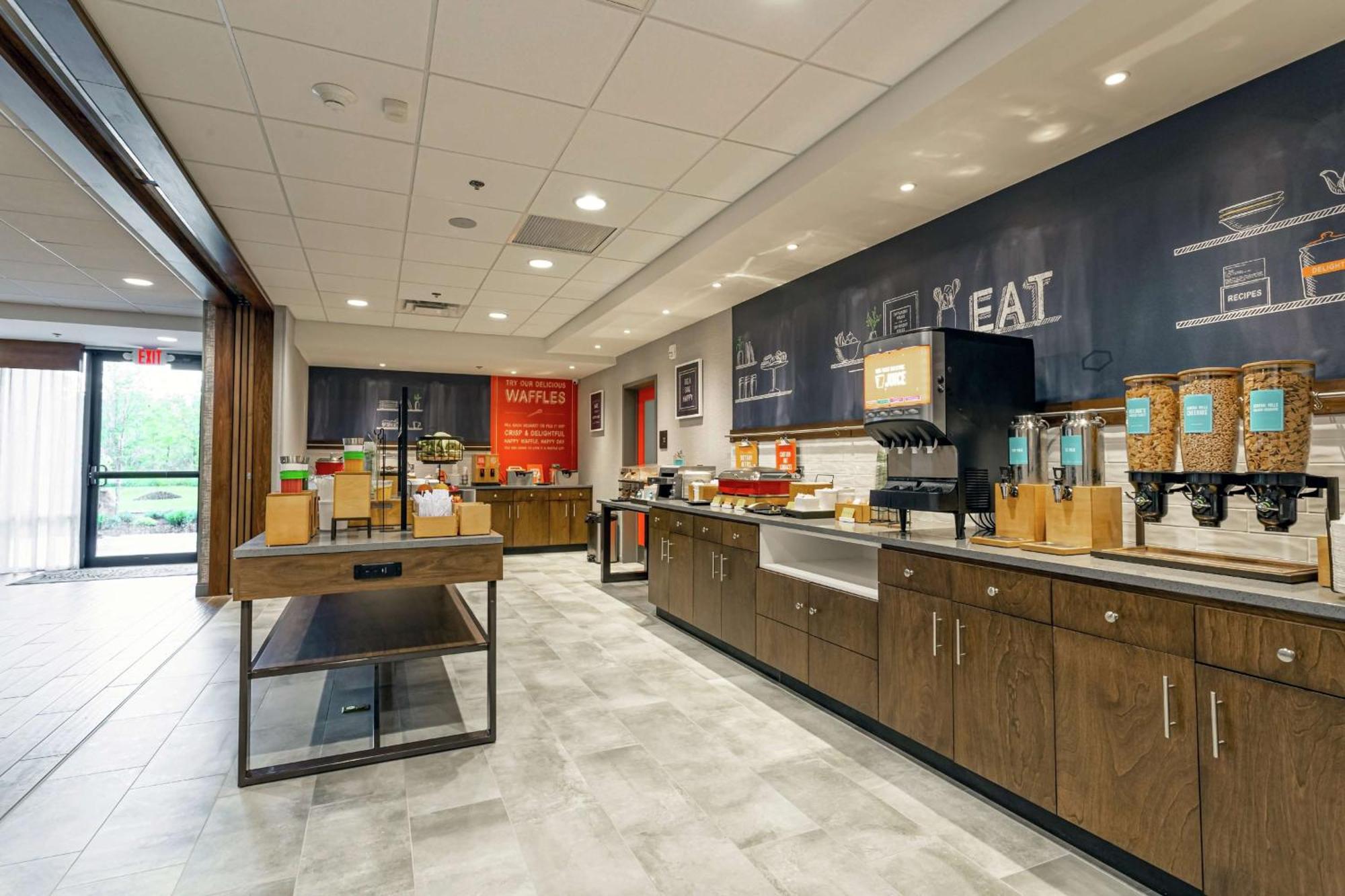 Hampton Inn Madison, Oh Екстериор снимка