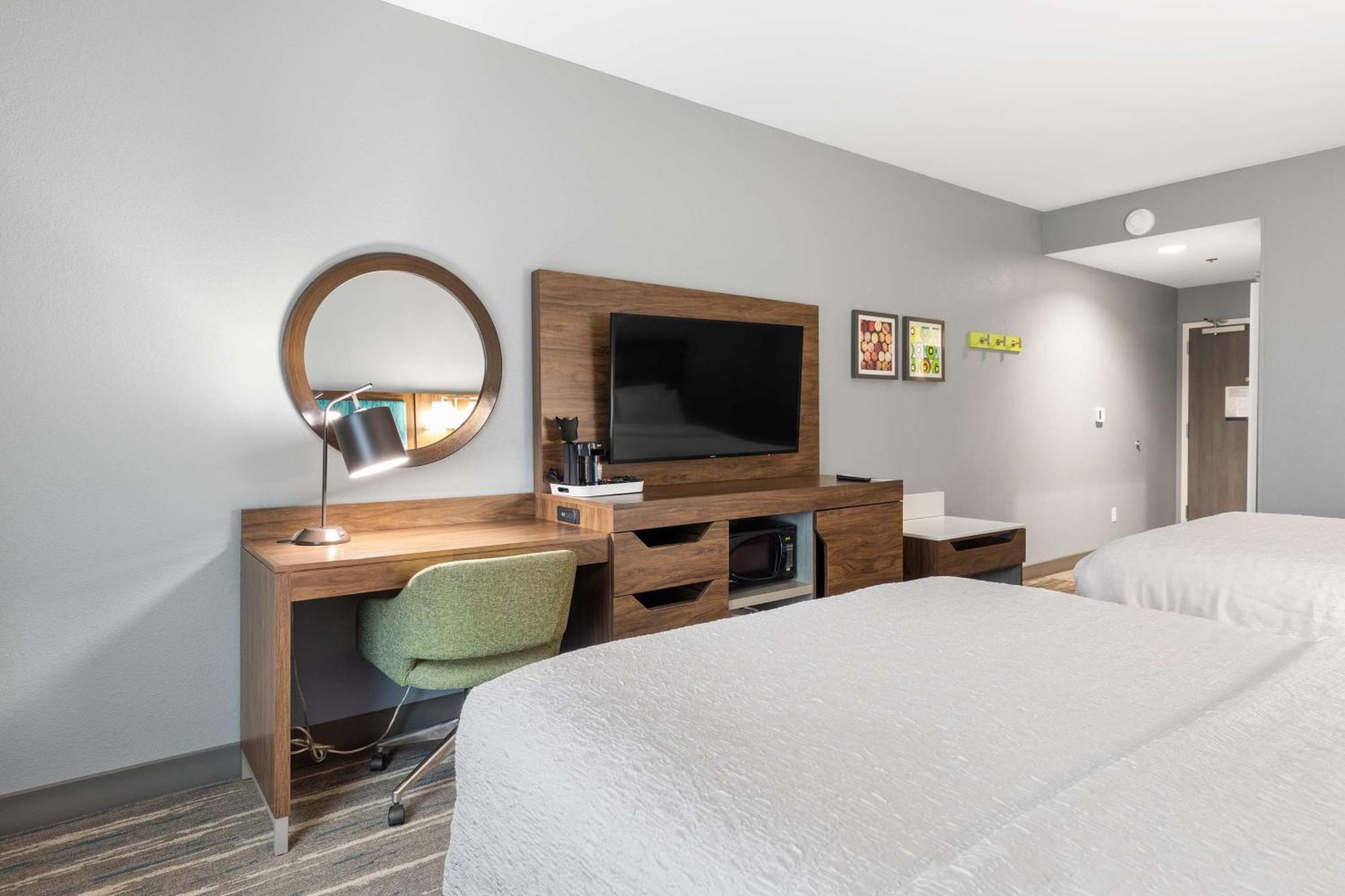 Hampton Inn Madison, Oh Екстериор снимка