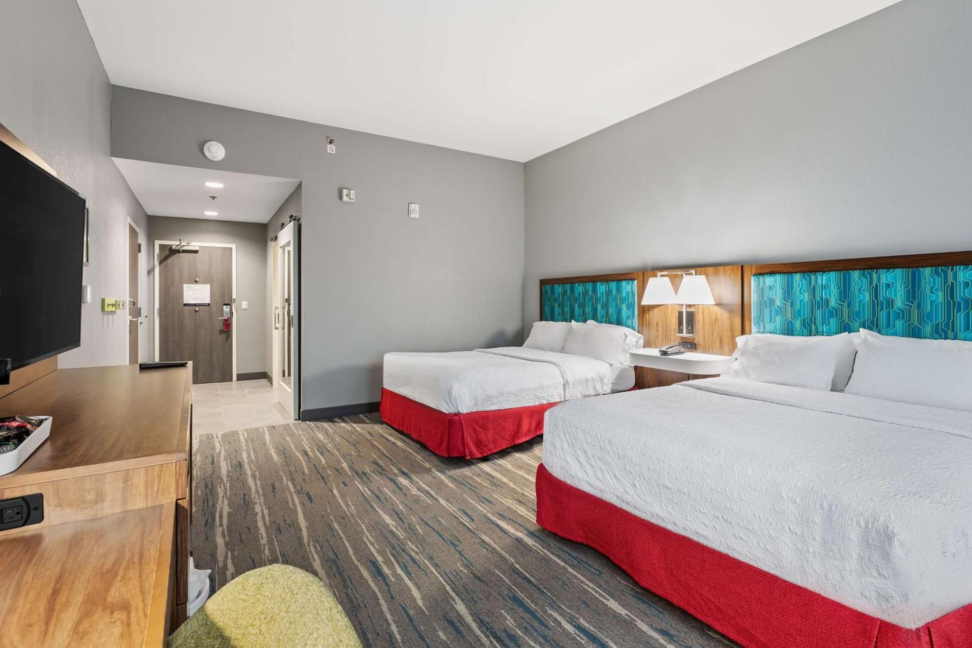 Hampton Inn Madison, Oh Екстериор снимка
