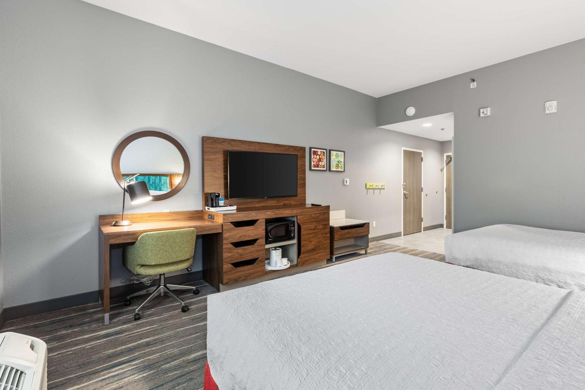 Hampton Inn Madison, Oh Екстериор снимка